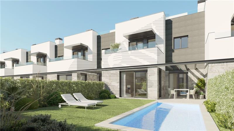 Brandneu. Designer-Stadthaus mit privatem Pool,