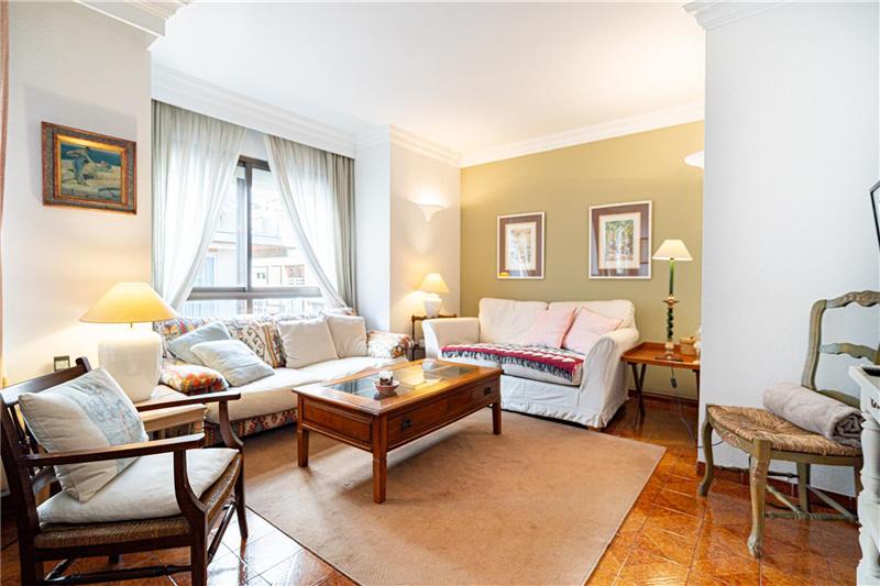 4-bedroom apartment in the Tennis area