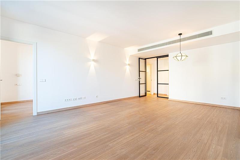 A estrenar. Piso en Via Alemania