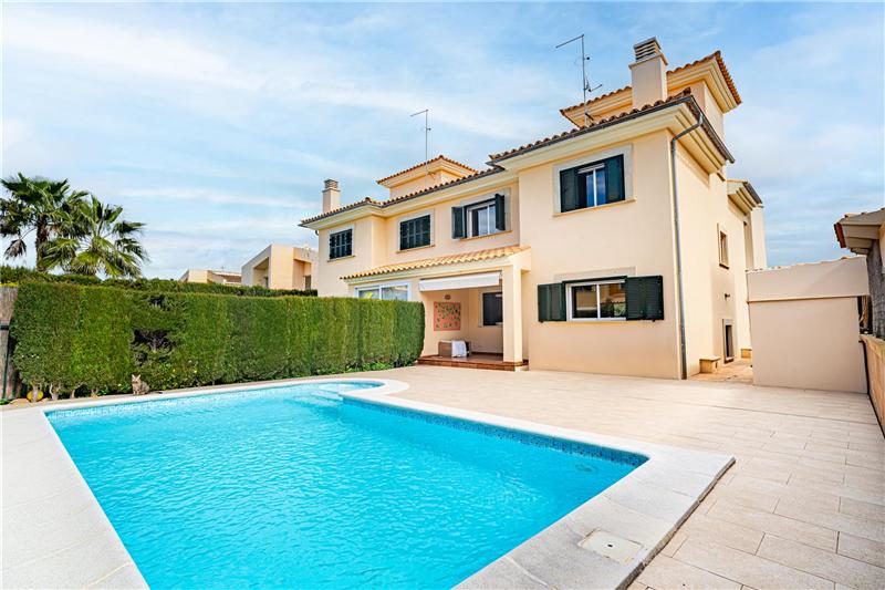 Doppelhaushälfte auf ca.346 m2 Grundstück mit Privatem Pool,