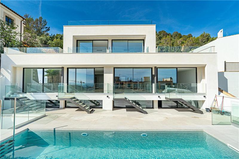 Brand new. Newly built terraced house with communal swimming pool