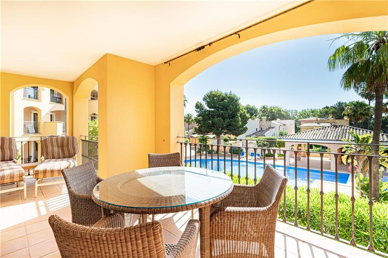 Wohnung in einer Wohnanlage mit Swimmingpool in der Nähe des Golfplatzes und von Puerto Adriano,