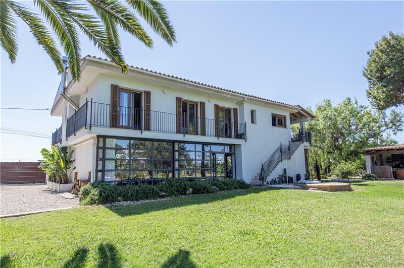 Finca rústica en solar de 7.173m2 aprox. en Palma,