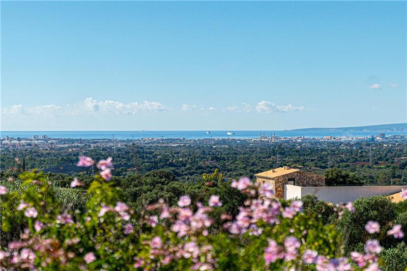Single-storey, detached villa on a plot of approx. 1.425m² with spectacular views
